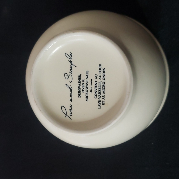 Pure and Simple Porcelain French Butter Crock. - Picture 4 of 6